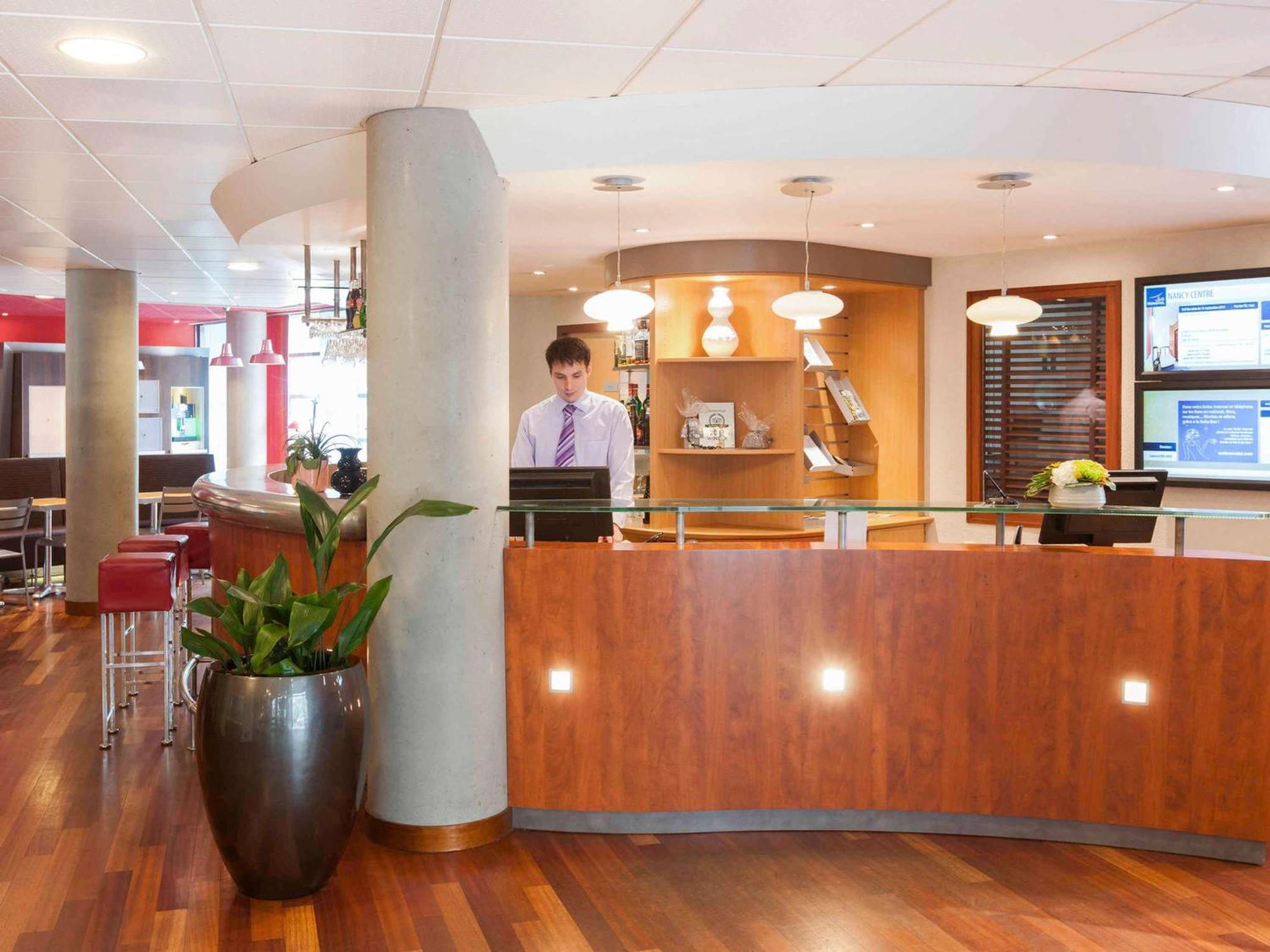 Novotel Centre Hotel 4*